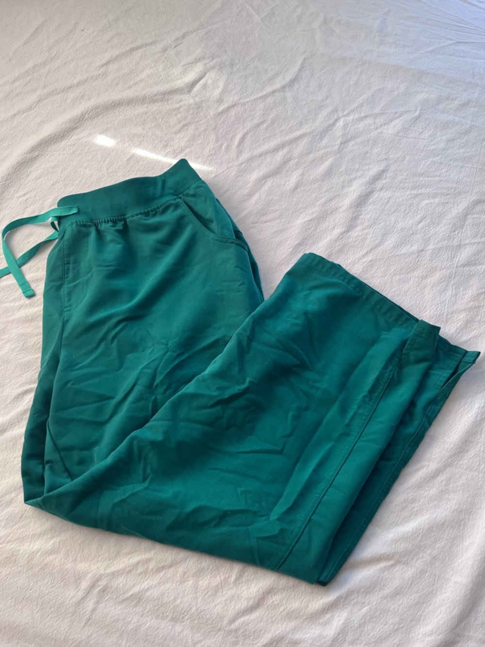 Figs Women's XXLP Boot Cut Scrub Pants in hunter green